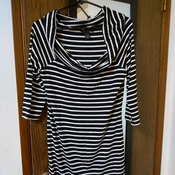 White House Black Market Off The Shoulder Striped Sheath Dress - Picture 2 of 6